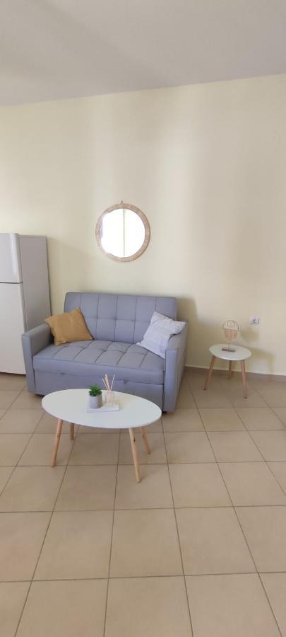 Nicol'S Apartment 에르무폴리 외부 사진