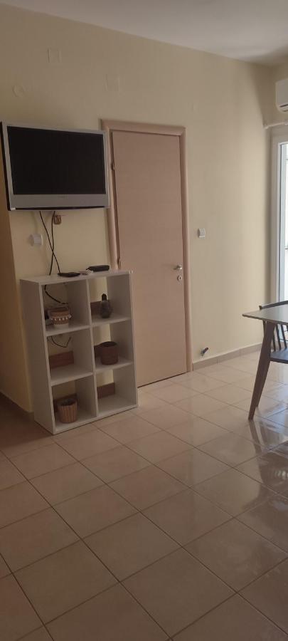 Nicol'S Apartment 에르무폴리 외부 사진