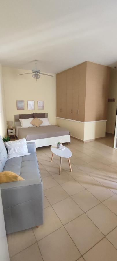 Nicol'S Apartment 에르무폴리 외부 사진